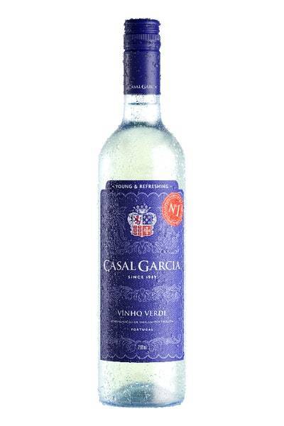 Casal Garcia Vinho Verde White Wine (750 ml)