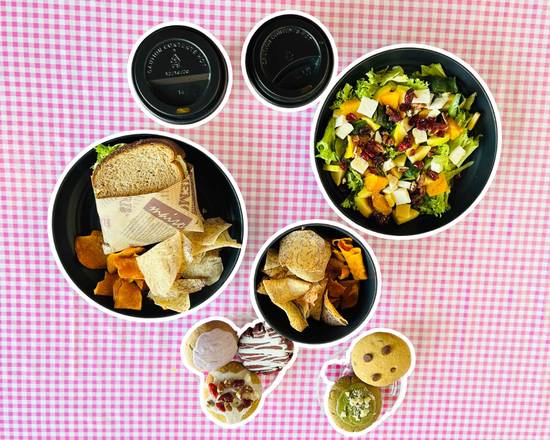 Makario Matcha Bar & Healthy Snacks (Chihuahua)