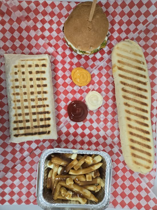 Cafe Restaurant Taous (217a Boulevard des Laurentides)