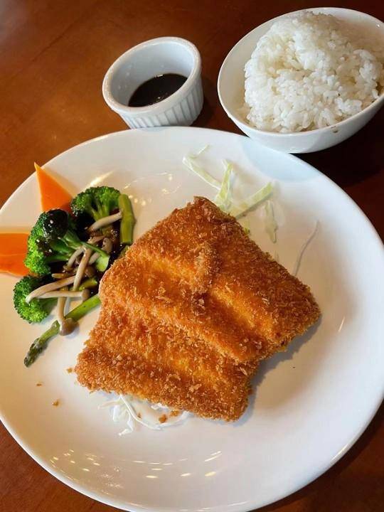 Salmon Katsu with Rice 汤,饭 (Not Gluten Free)