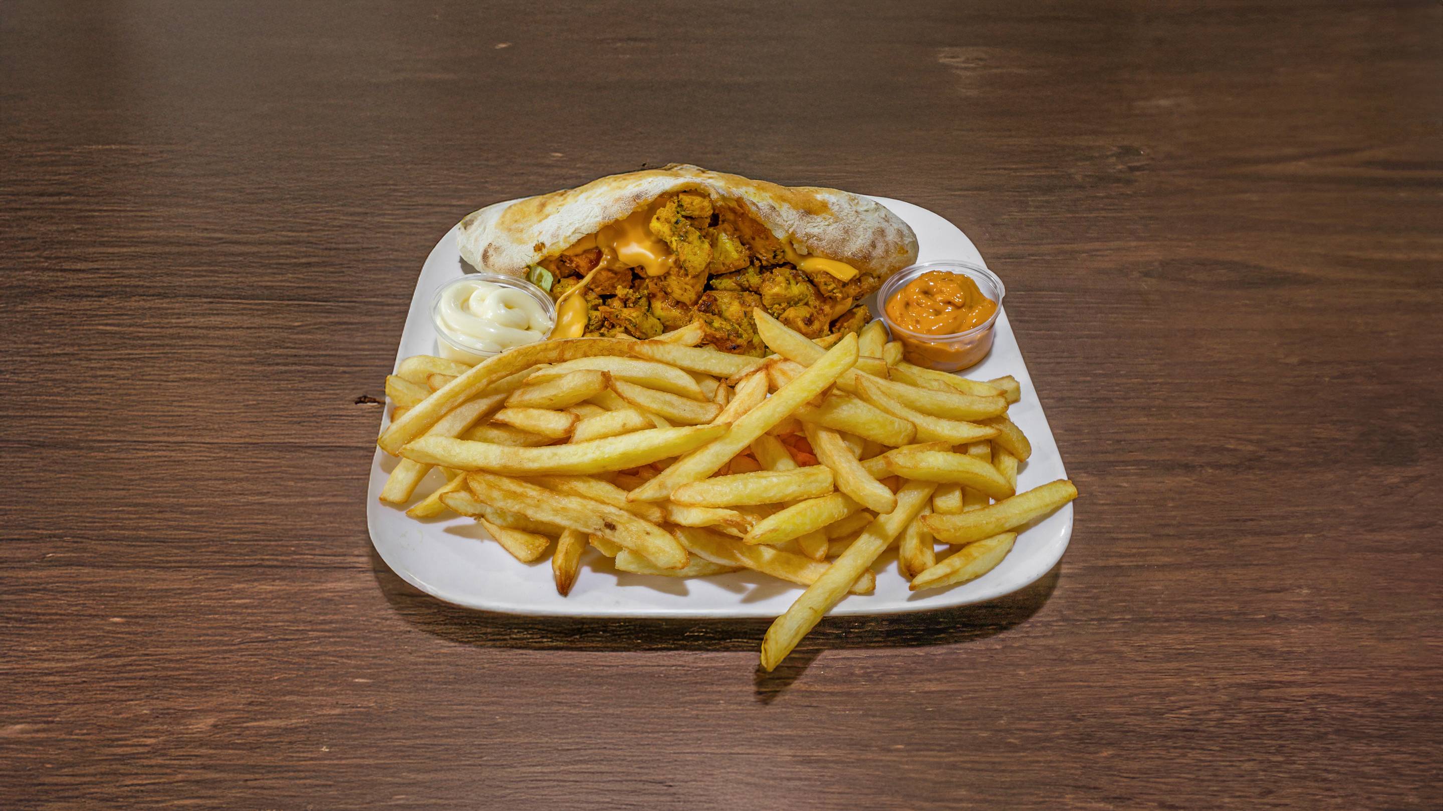 🥙 🥤 🍟  Menu Sandwich  Chikka