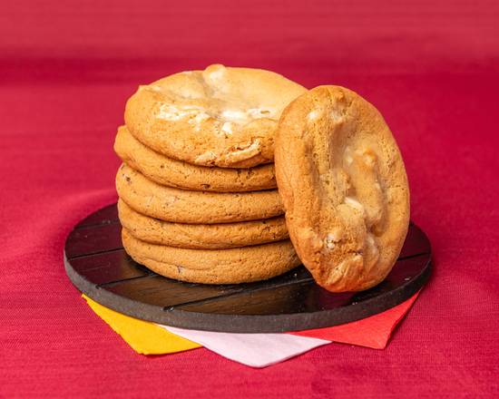 White Chocolate Macadamia Cookie