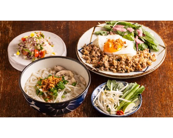 エスニック居酒屋 FROW Ethnic Izakaya FROW			