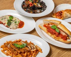 Casanova Restaurant and Pizzeria (338 McGuinness Blvd)