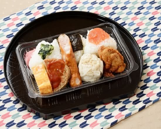 おにぎり弁当*