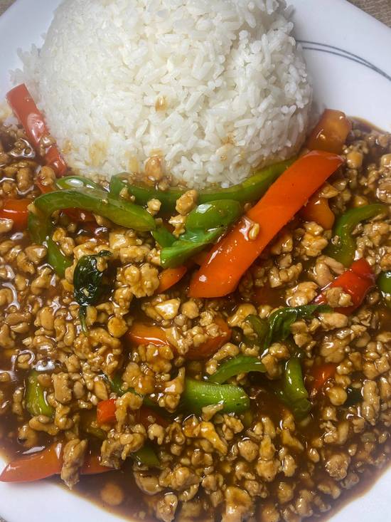 Pad Kee Mao (Minced Chicken)