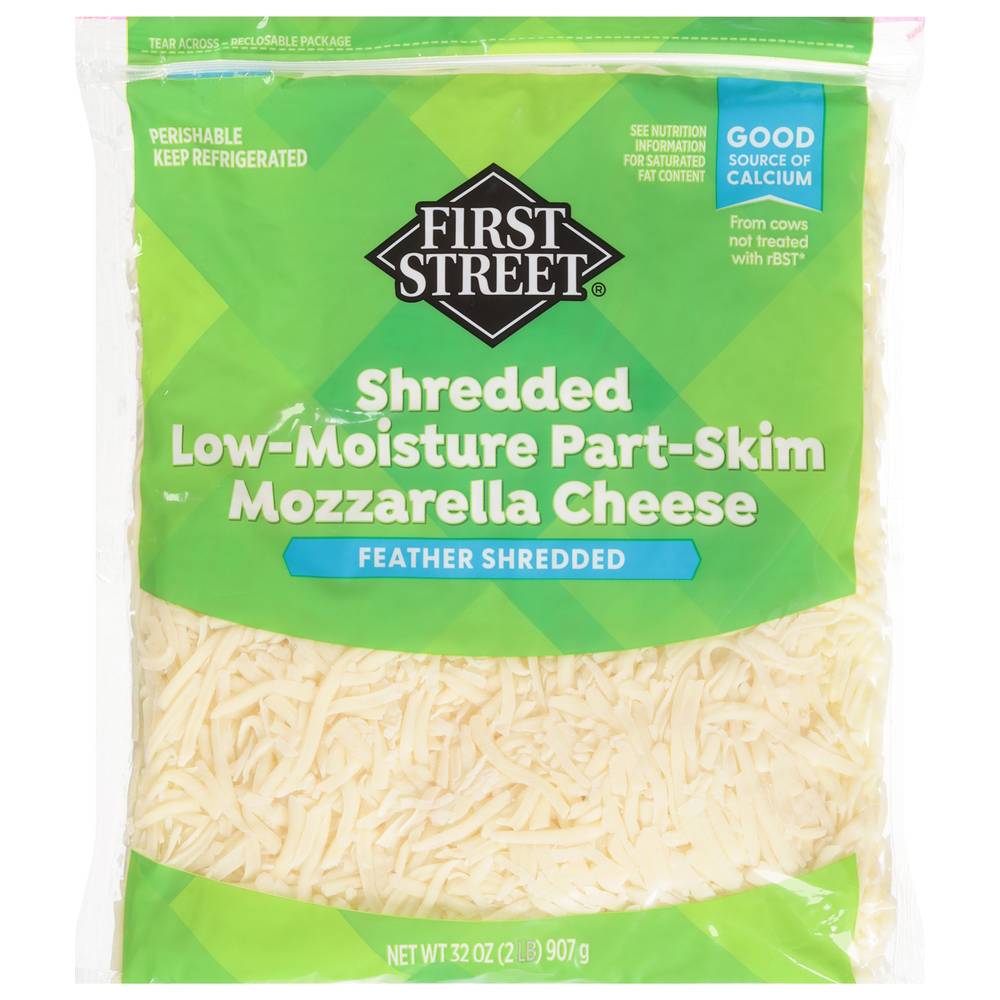 First Street Shredded Mozzarella Cheese (32 oz)