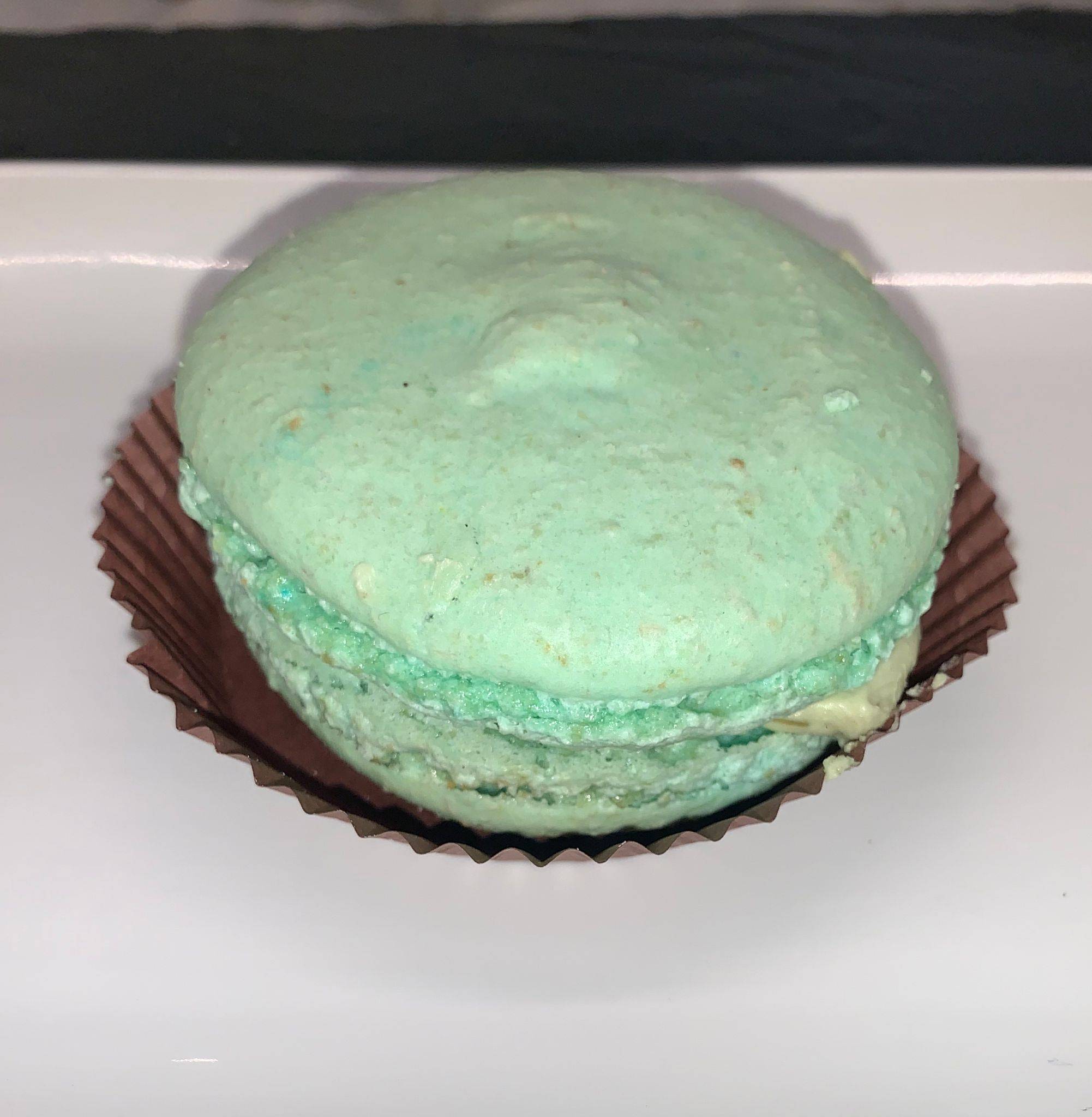 Grand macaron pistache