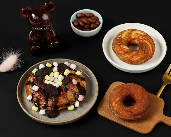 團團飲品甜甜圈專賣店