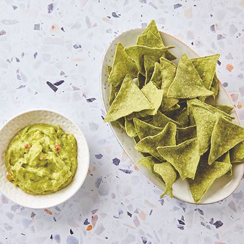 Seaweed nachos with gaucamole