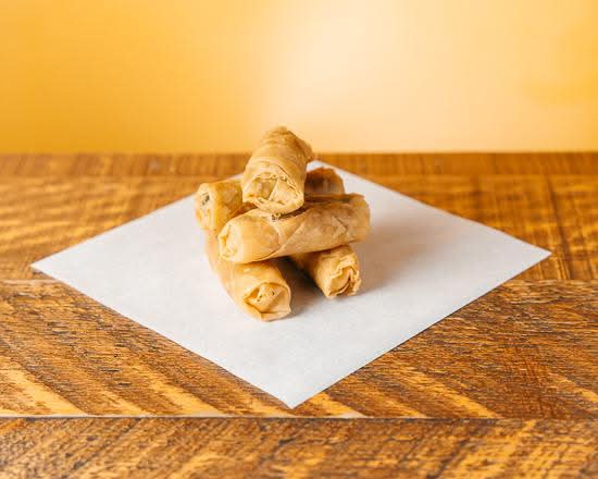 Crispy Vegetable Spring Rolls (V)