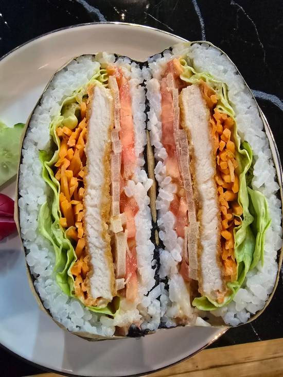Sandwich Onigirazu