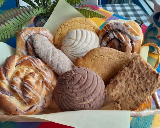 Jhenry´s Panaderia y Reposteria (Tijuana)