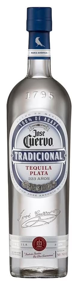 Jose Cuervo · Tradicional tequila plata 100% agave (695 ml)