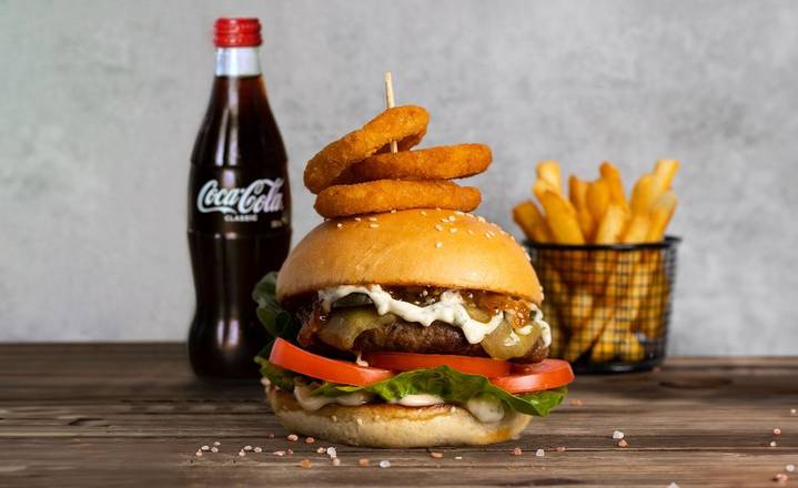 Burger, Chips & Drink Combo