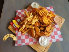 Mr Boneless & Fries