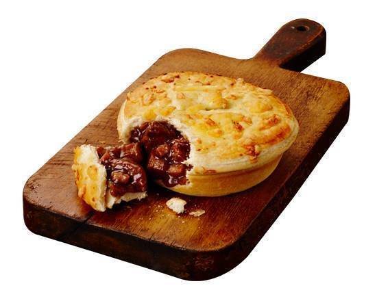 Tradie Beef, Bacon & Cheese Pie