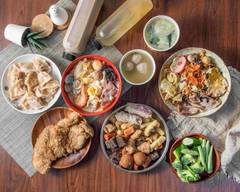 復國家家丨鍋燒炒麵水餃鹹酥雞