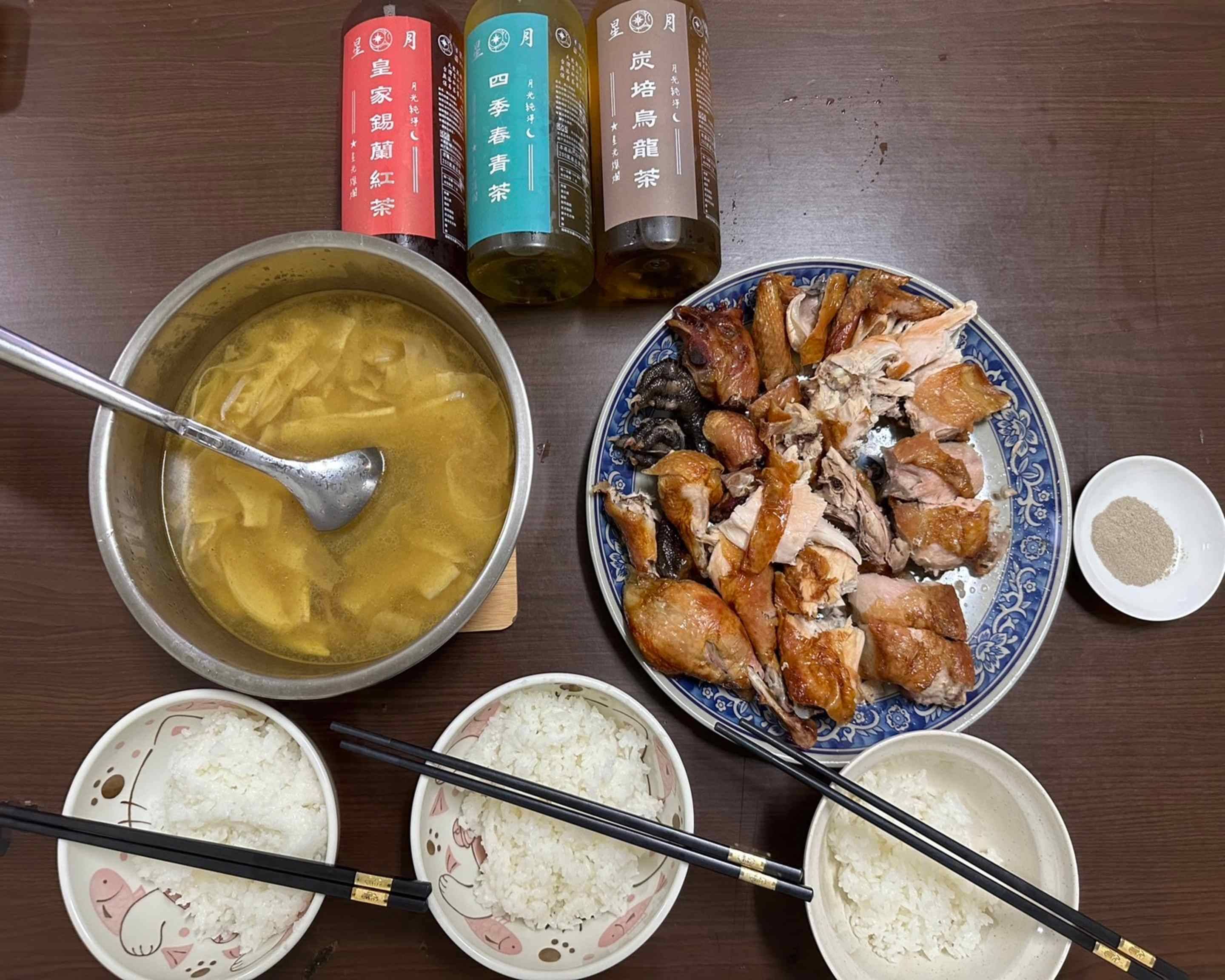 熱呼呼桶仔雞菜單與外送 | 台中 | 菜單與價格 | Uber Eats