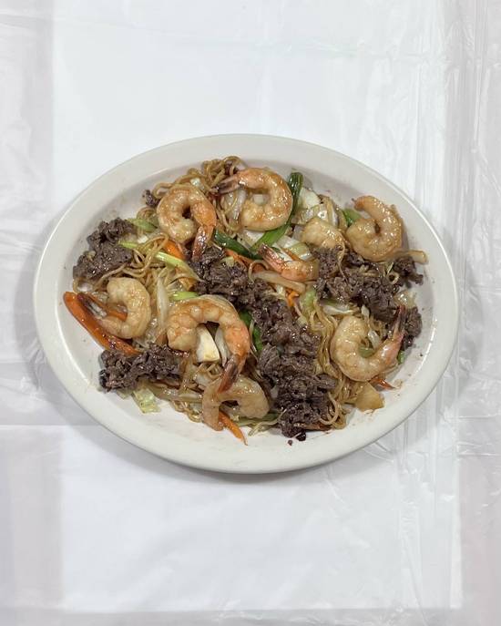 Beef/Shrimp Yaki-soba with vegetables/noodles