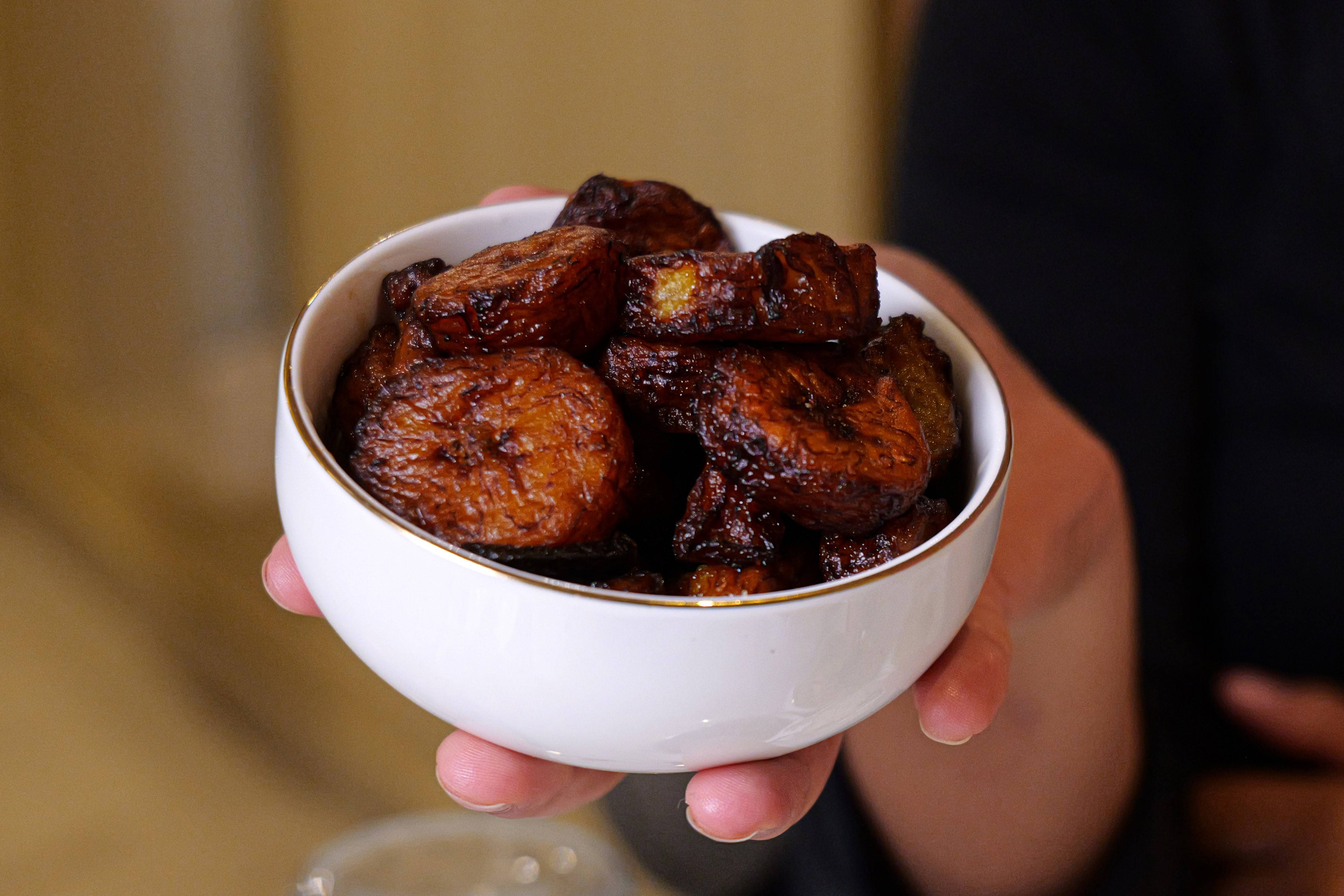 Alloco Épicé aux Oignons et Poivrons