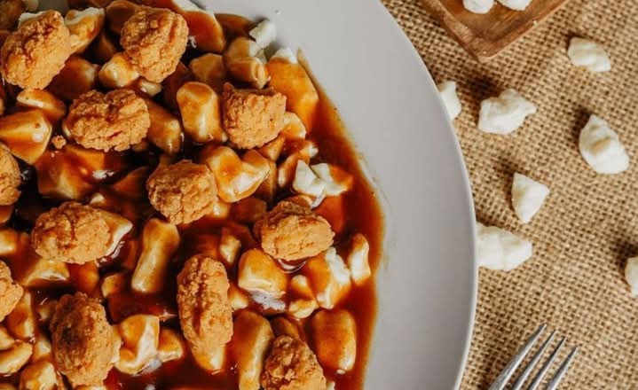 Poutine Poulet Popcorn / Popcorn Chicken Poutine