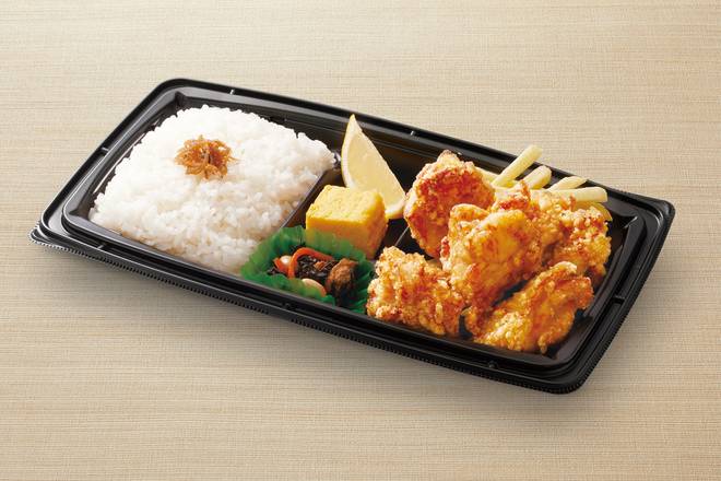 若鶏の唐揚弁当 Deep-fried Chicken Bento