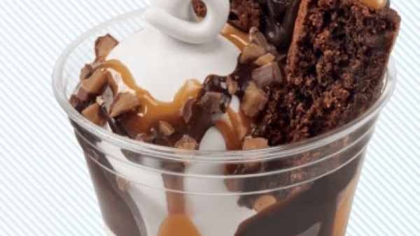 SKOR® Caramel Brownie Cupfection