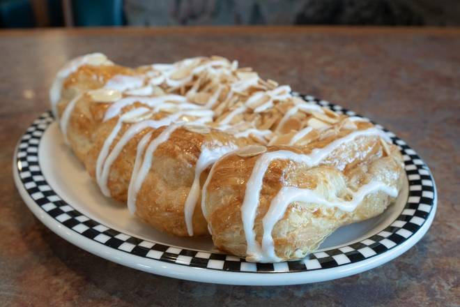 Fresh Baked Bear Claw, Classic