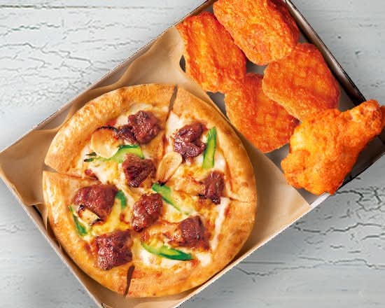 [HOT MY BOX] 青森県産にんにく香る 牛ハラミの角切りステーキピザ Diced beef skirt steak pizza flavored with Aomori garlic