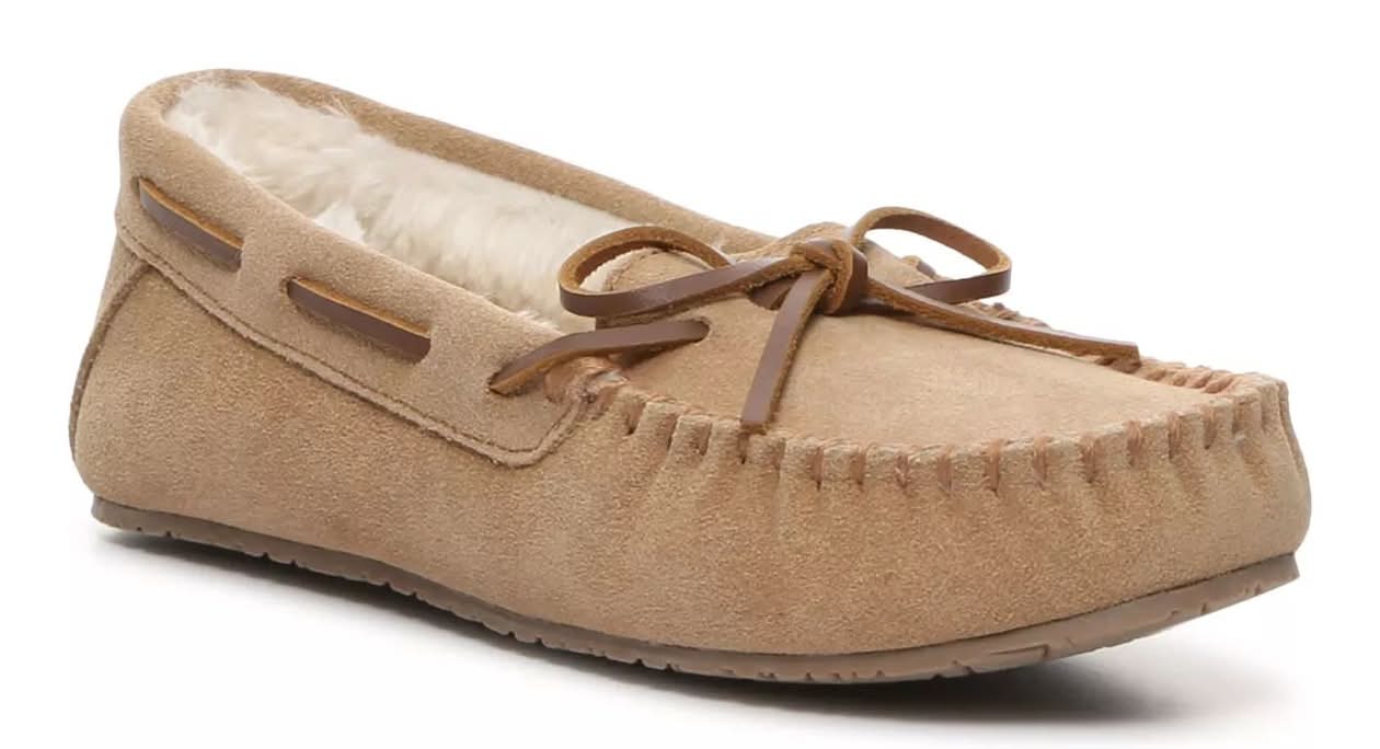 Minnetonka Lynda Trapper Moccasin Slipper - Women's (Cognac Medium - 7)