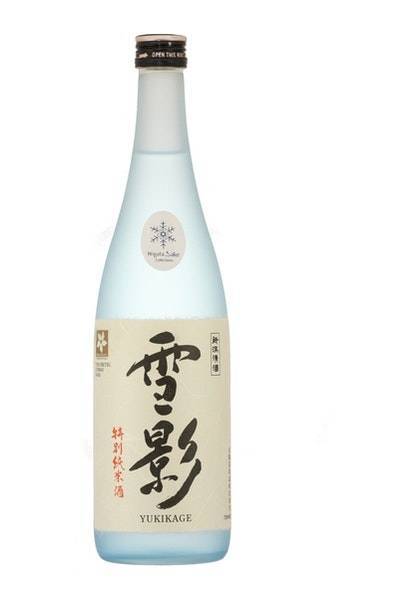 Yukikage Tokubetsu Junmai (720ml bottle)