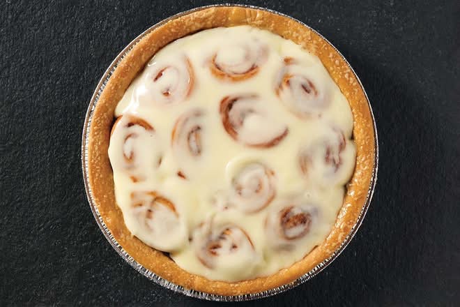Cinnamon Roll Pie