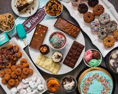 The Cheesecake Factory by La Diperie (609 Richmond Street)