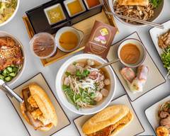 Saigon Salad Roll