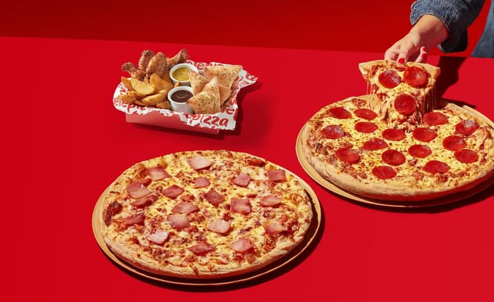 2 Pizzas medianas + 1 Combo Mix