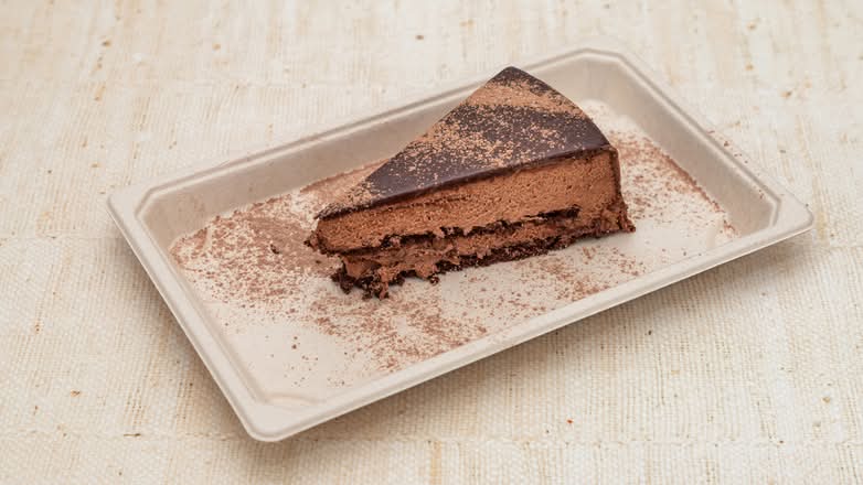 Chocolate Mousse Cake (V)