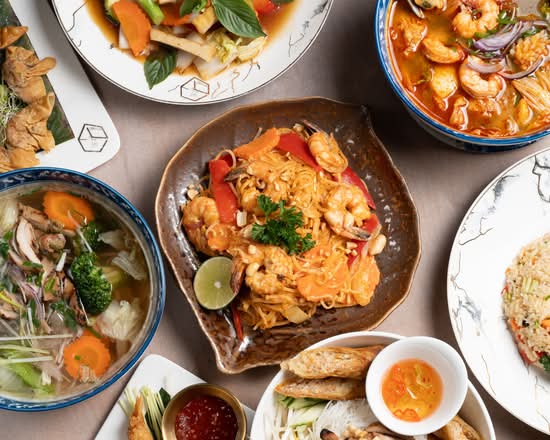 Pho Ontario (2663 Rue Ontario E)