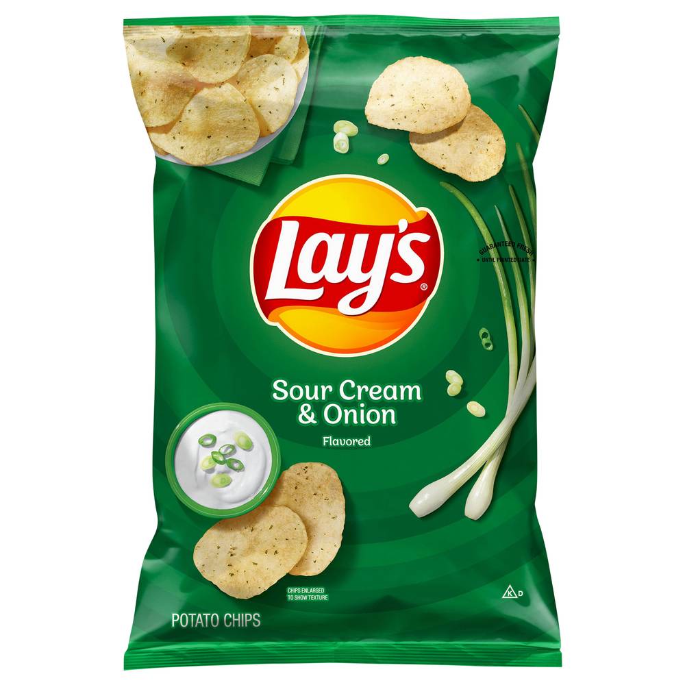 Lay's Potato Chips, Sour Cream-Onion (7.75 oz)