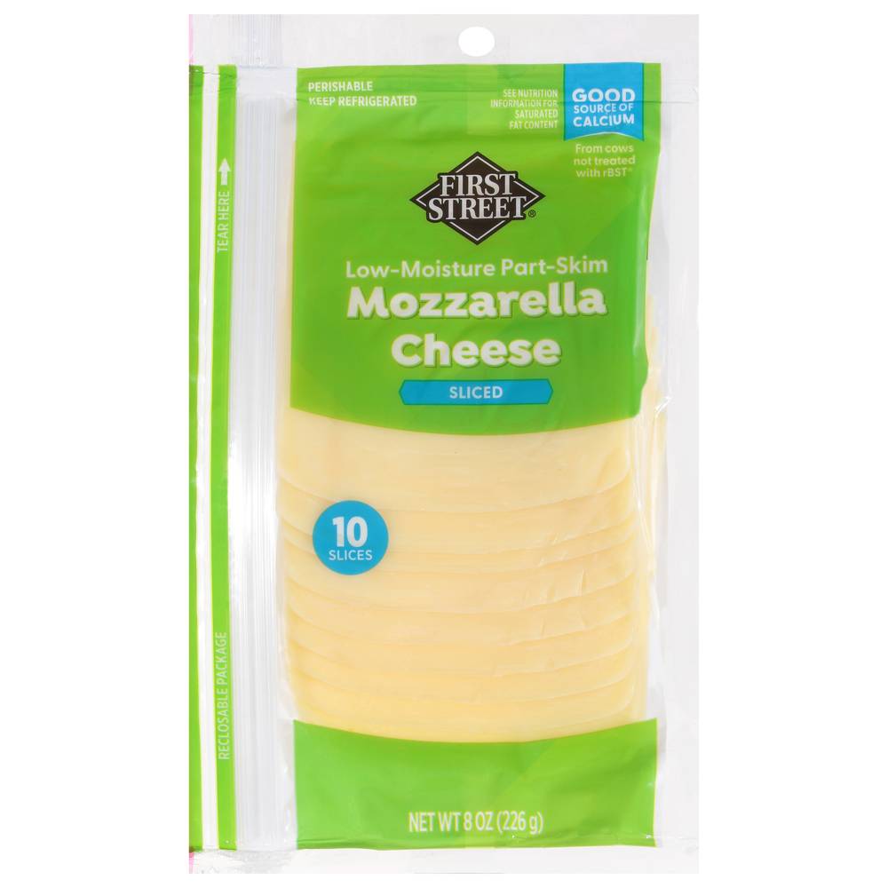 First Street Sliced Mozzarella Cheese (8 oz)