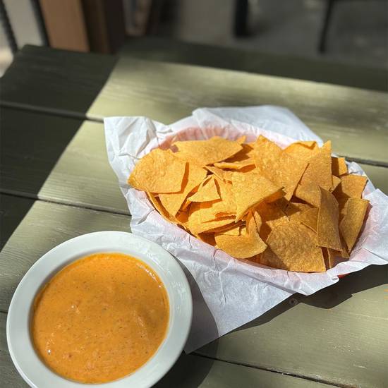 Chips & Queso