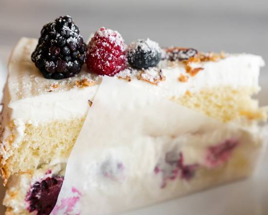 Gateau Triple Berry