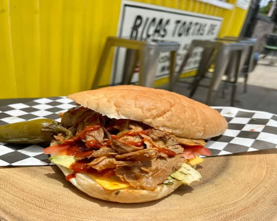 La De Lomo ¨Ricas Tortas¨ (Plaza Santa Margarita)