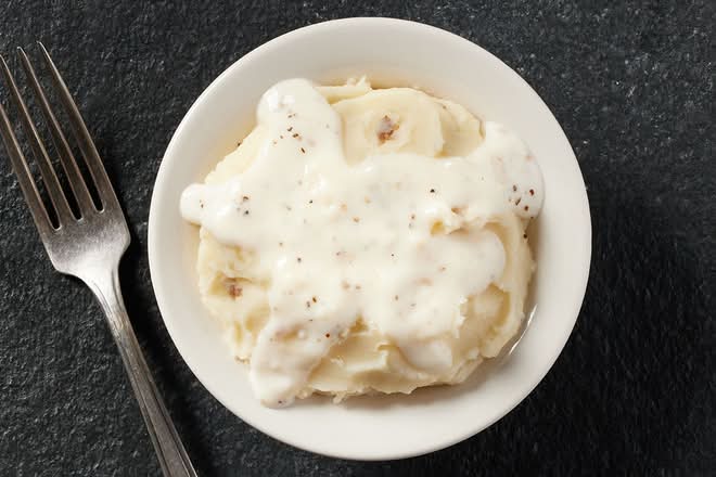 Mashed Potatoes with Sawmill Gravy