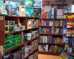 Libreria Books and Gifts (Patio de Gales)