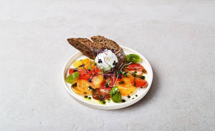 Salade burrata di bufala & tomates à l'ancienne