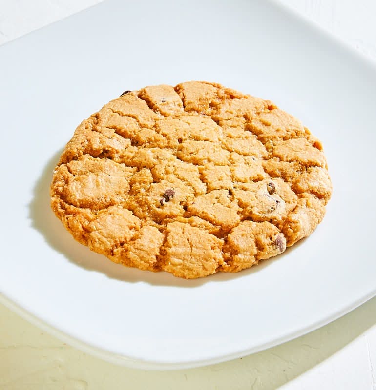 CHOCOLATE CHUNK COOKIE