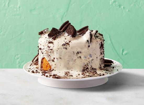 Cookies & Cream Fountain Cake (Midi)