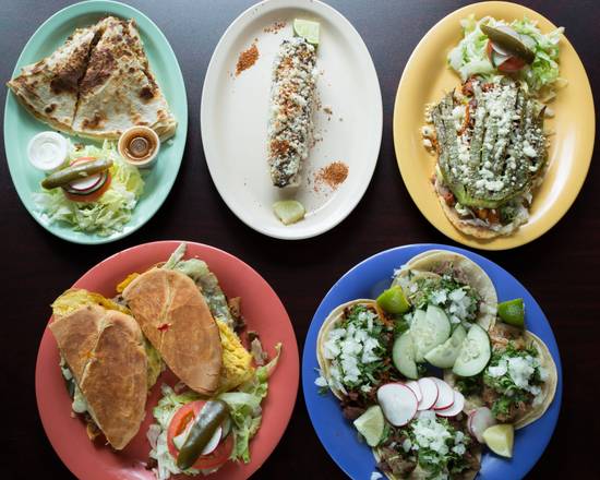 Tortas Y Tacos La Chiquita (Arlington)
