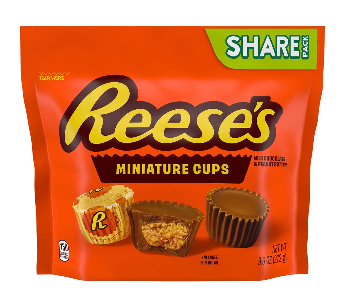 Reese's Miniature Cups Candy Share pack, Milk Chocolate & Peanut Butter (9.6 oz)